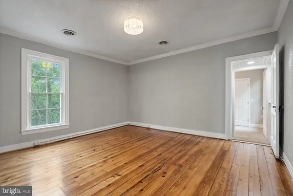 $675,000 | 105 East Washington Street, Remington, VA 22734