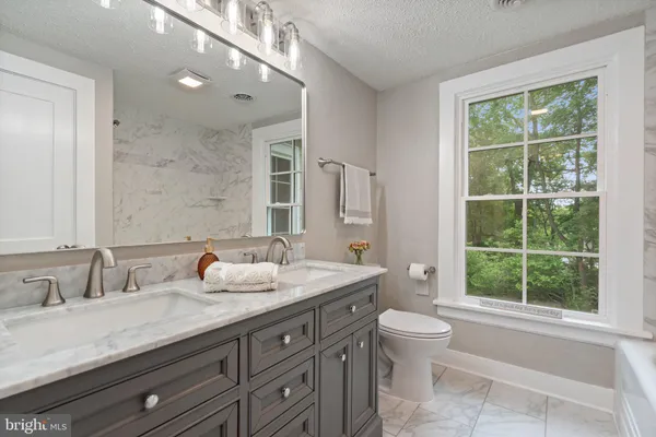 $675,000 | 105 East Washington Street, Remington, VA 22734