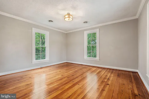 $675,000 | 105 East Washington Street, Remington, VA 22734