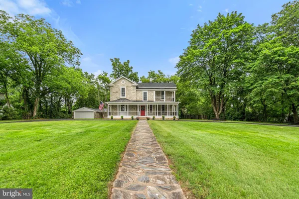 $675,000 | 105 East Washington Street, Remington, VA 22734