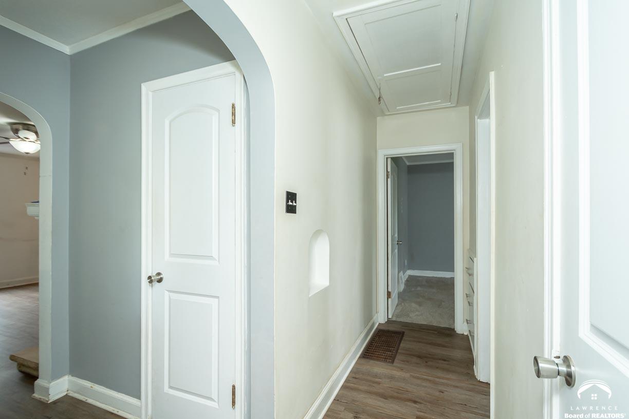 3405 Southwest Huntoon Street Topeka, KS 66604 - Photo 13 of 28