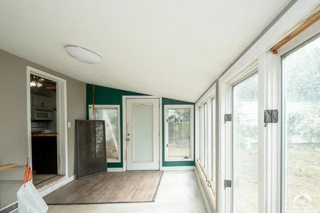 $137,800 | 3405 Southwest Huntoon Street, Topeka, KS 66604