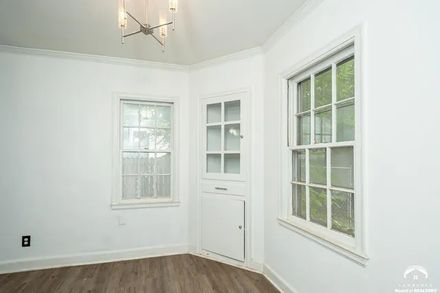 $137,800 | 3405 Southwest Huntoon Street, Topeka, KS 66604