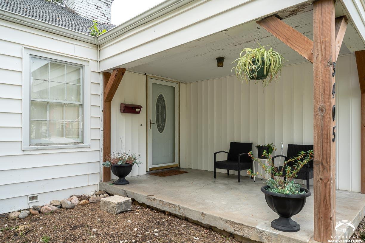 3405 Southwest Huntoon Street Topeka, KS 66604 - Photo 3 of 28