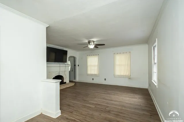 $137,800 | 3405 Southwest Huntoon Street, Topeka, KS 66604