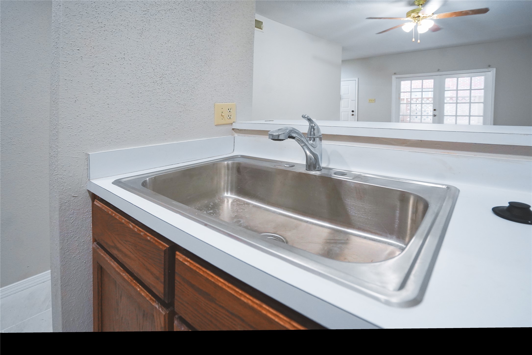 8055 Cambridge Street, Unit 17 Houston, TX 77054 - Photo 12 of 14