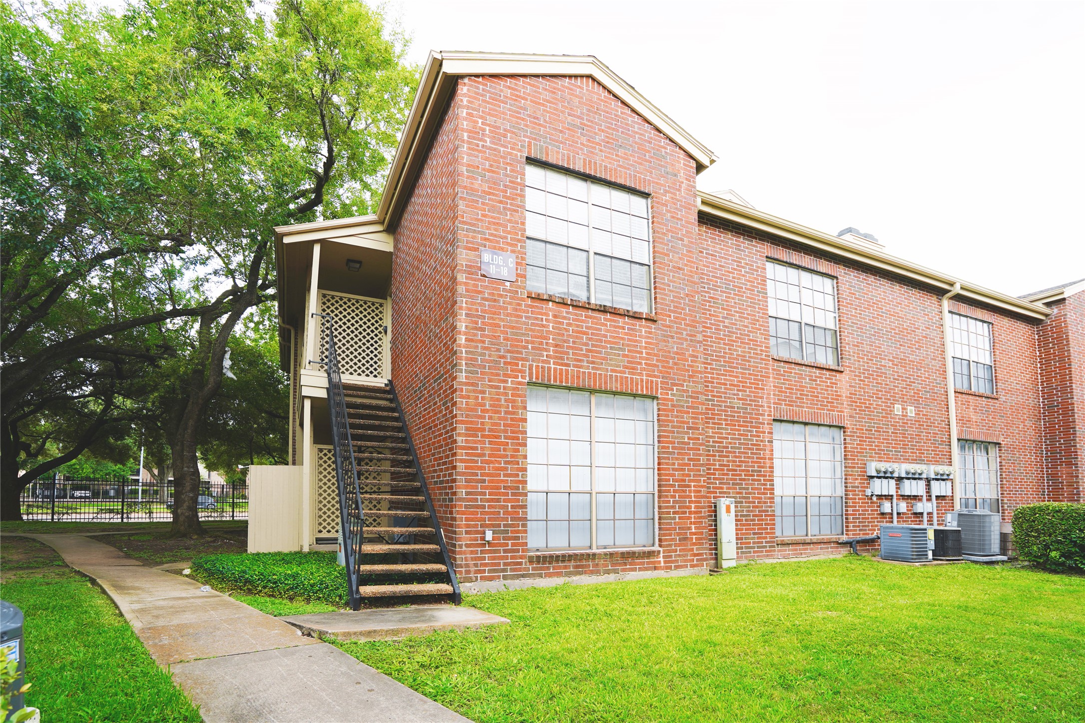 8055 Cambridge Street, Unit 17 Houston, TX 77054 - Photo 13 of 14