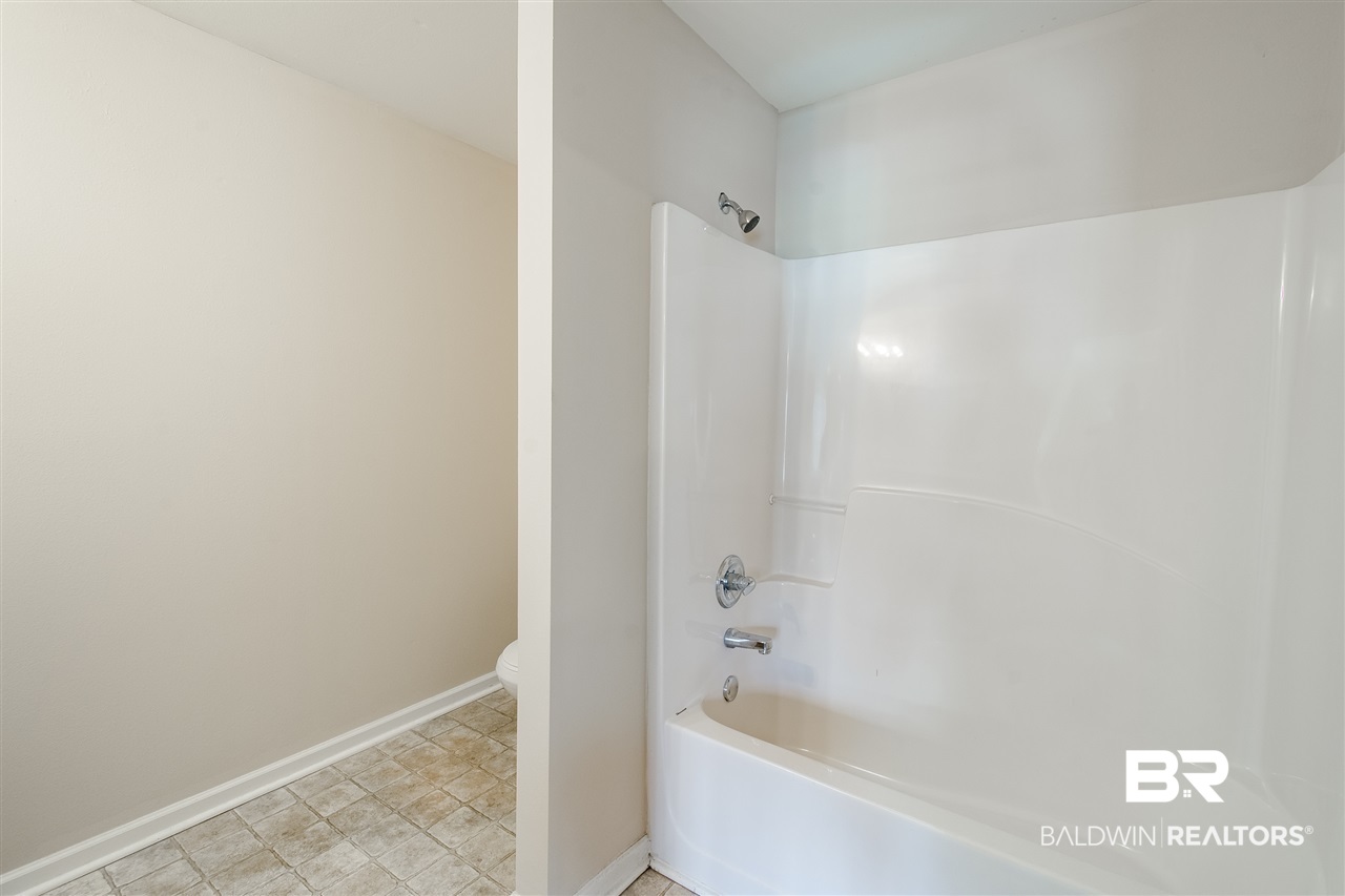 22815 Respite Lane Foley, AL 36535 - Photo 21 of 33 Master Bathroom