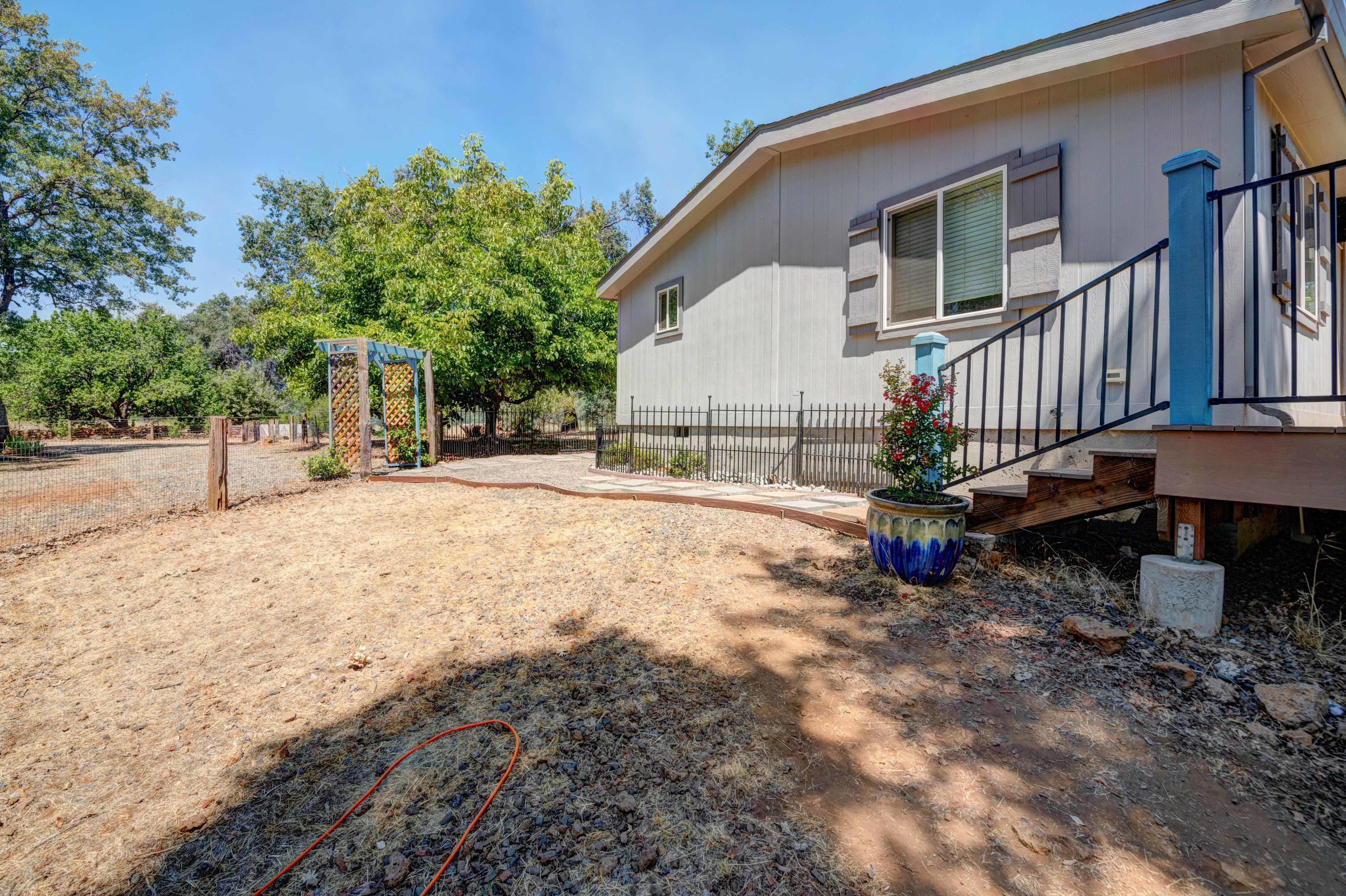29246 Westmoore Road Shingletown, CA 96088 - Photo 16 of 41 ReddingRealEstatePhotography-14