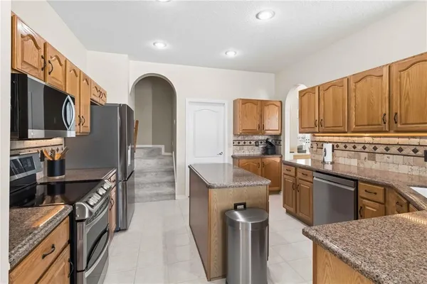 $895,000 | 19120 Mandarin Grove Place, Tampa, FL 33647