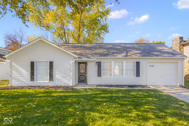 $207,500 | 1712 Prairie Drive, Columbus, IN 47203