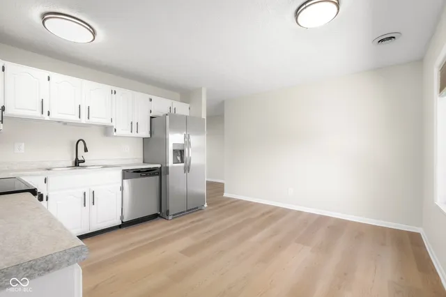 $207,500 | 1712 Prairie Drive, Columbus, IN 47203