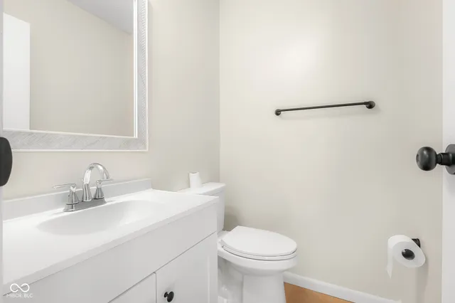 $207,500 | 1712 Prairie Drive, Columbus, IN 47203