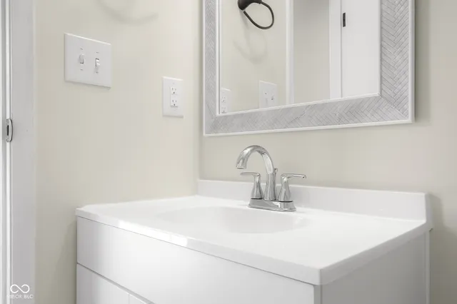 $207,500 | 1712 Prairie Drive, Columbus, IN 47203