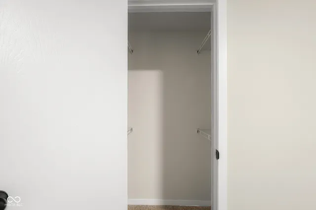 $207,500 | 1712 Prairie Drive, Columbus, IN 47203