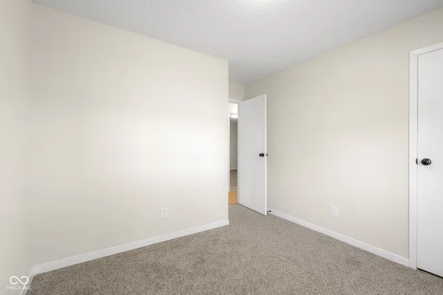 $207,500 | 1712 Prairie Drive, Columbus, IN 47203