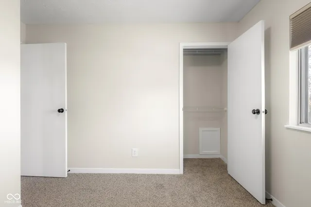 $207,500 | 1712 Prairie Drive, Columbus, IN 47203