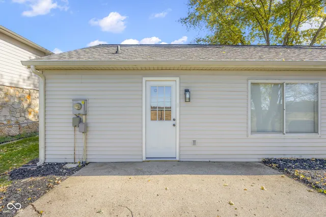 $207,500 | 1712 Prairie Drive, Columbus, IN 47203