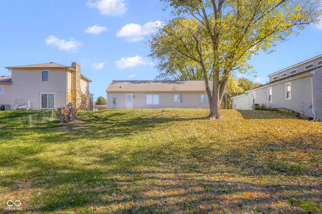 $207,500 | 1712 Prairie Drive, Columbus, IN 47203