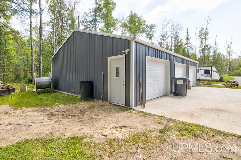 W5604 Number 14 Road Wallace, MI 49893 - Photo 32 of 34 Gallery Image 32