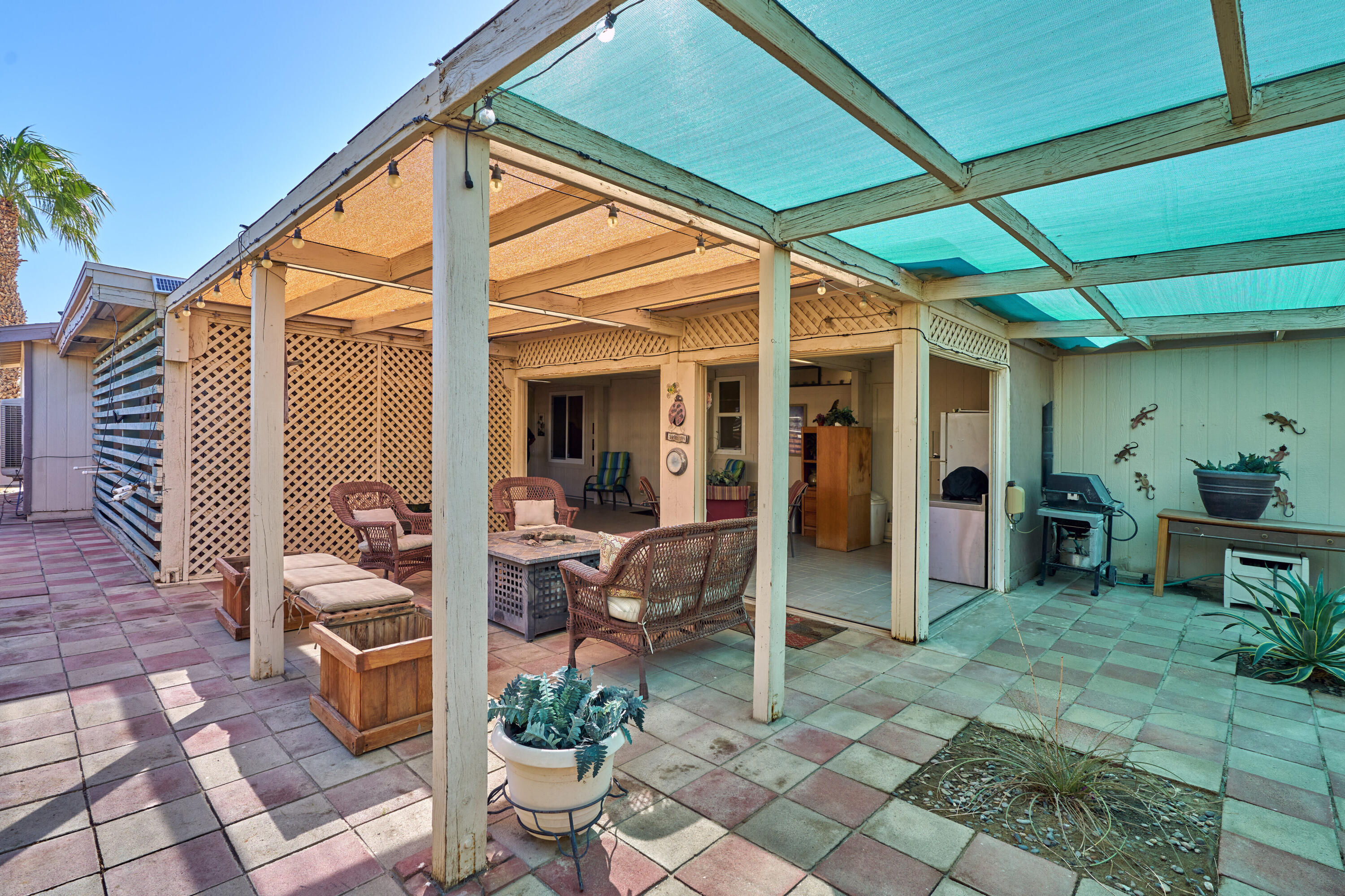 33537 Lisa Circle Thousand Palms, CA 92276 - Photo 26 of 35 a outdoor space with lots of tables and chairs