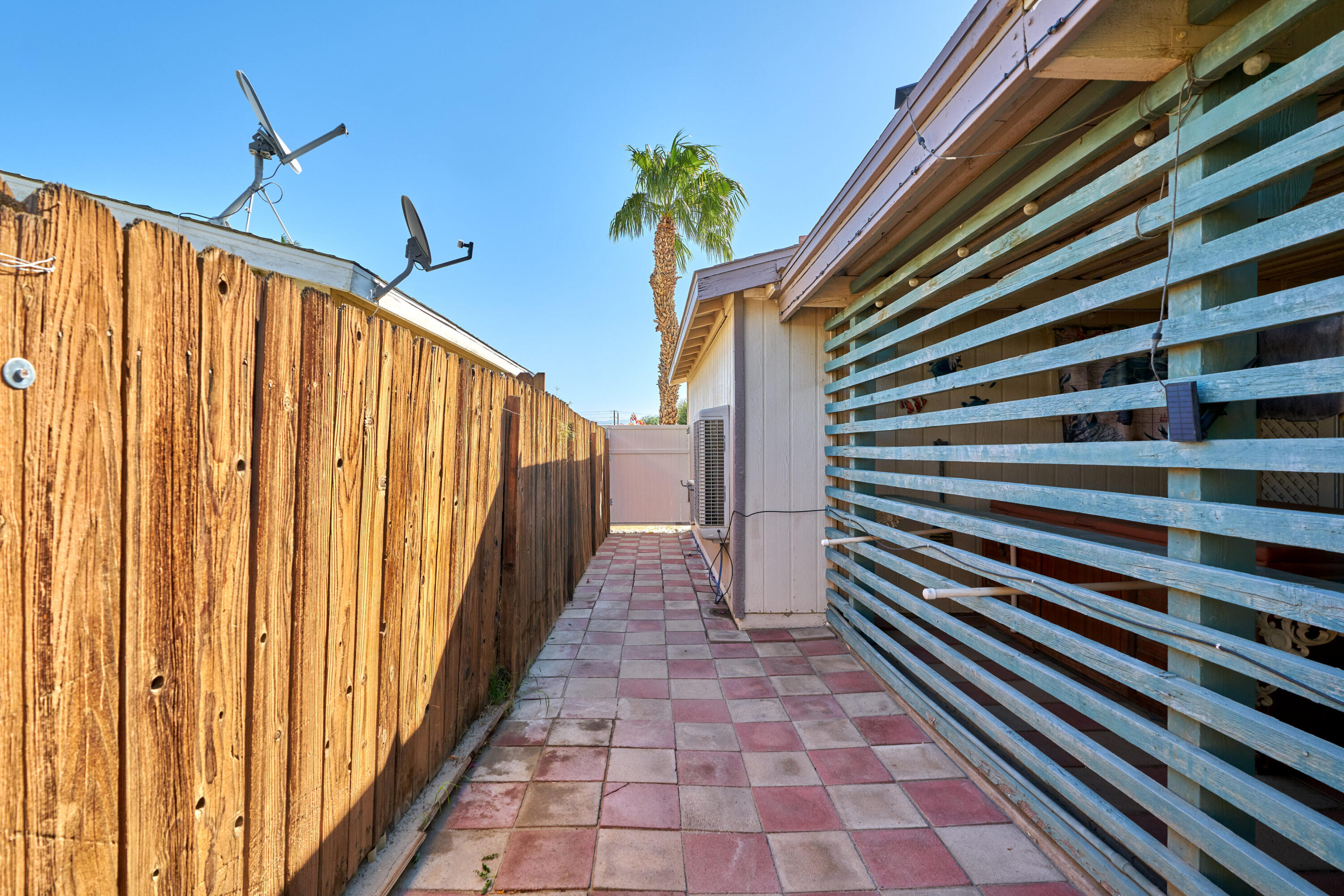 33537 Lisa Circle Thousand Palms, CA 92276 - Photo 27 of 35 a view of a balcony