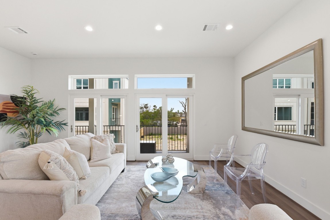 7706 Earl Rudder Way Houston, TX 77055 - Photo 12 of 45