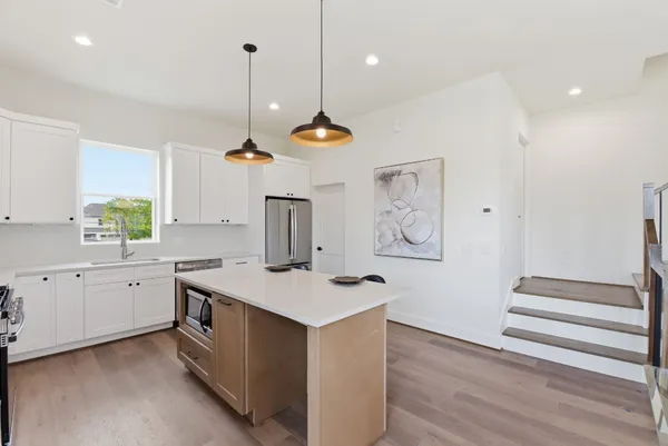 $450,000 | 7706 Earl Rudder Way, Houston, TX 77055