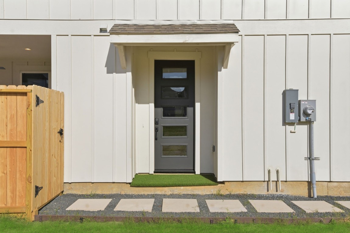 7706 Earl Rudder Way Houston, TX 77055 - Photo 2 of 45