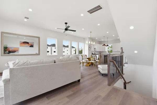 $450,000 | 7706 Earl Rudder Way, Houston, TX 77055