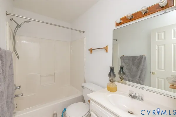 $368,950 | 10 Rhodes Lane, Cartersville, VA 23027