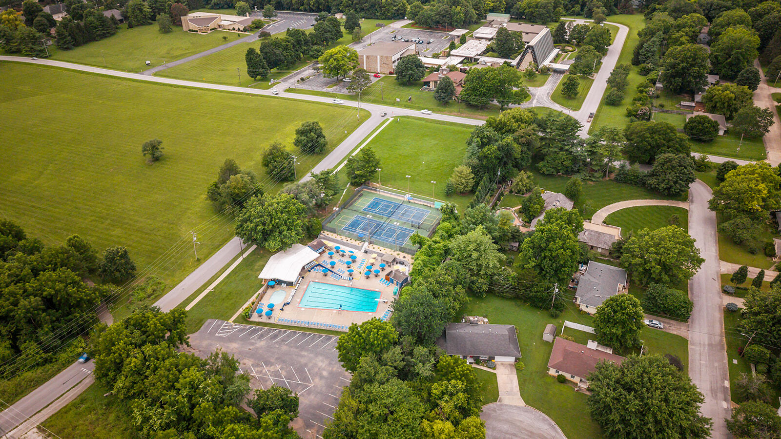 2266 South Meadowview Avenue Springfield, MO 65804 - Photo 9 of 46 DJI_20260709084953_0727_D