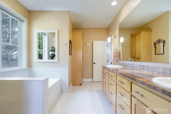 $765,000 | 731 Southeast Swainson Lane, College Place, WA 99324