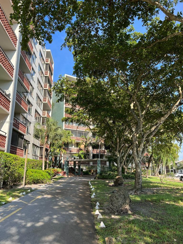 4222 Inverrary Boulevard, Unit 4217 Lauderhill, FL 33319 - Photo 2 of 13