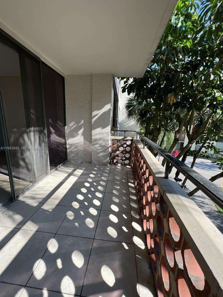 4222 Inverrary Boulevard, Unit 4217 Lauderhill, FL 33319 - Photo 3 of 13