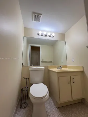 $1,650 | 4222 Inverrary Boulevard, Unit 4217, Lauderhill, FL 33319