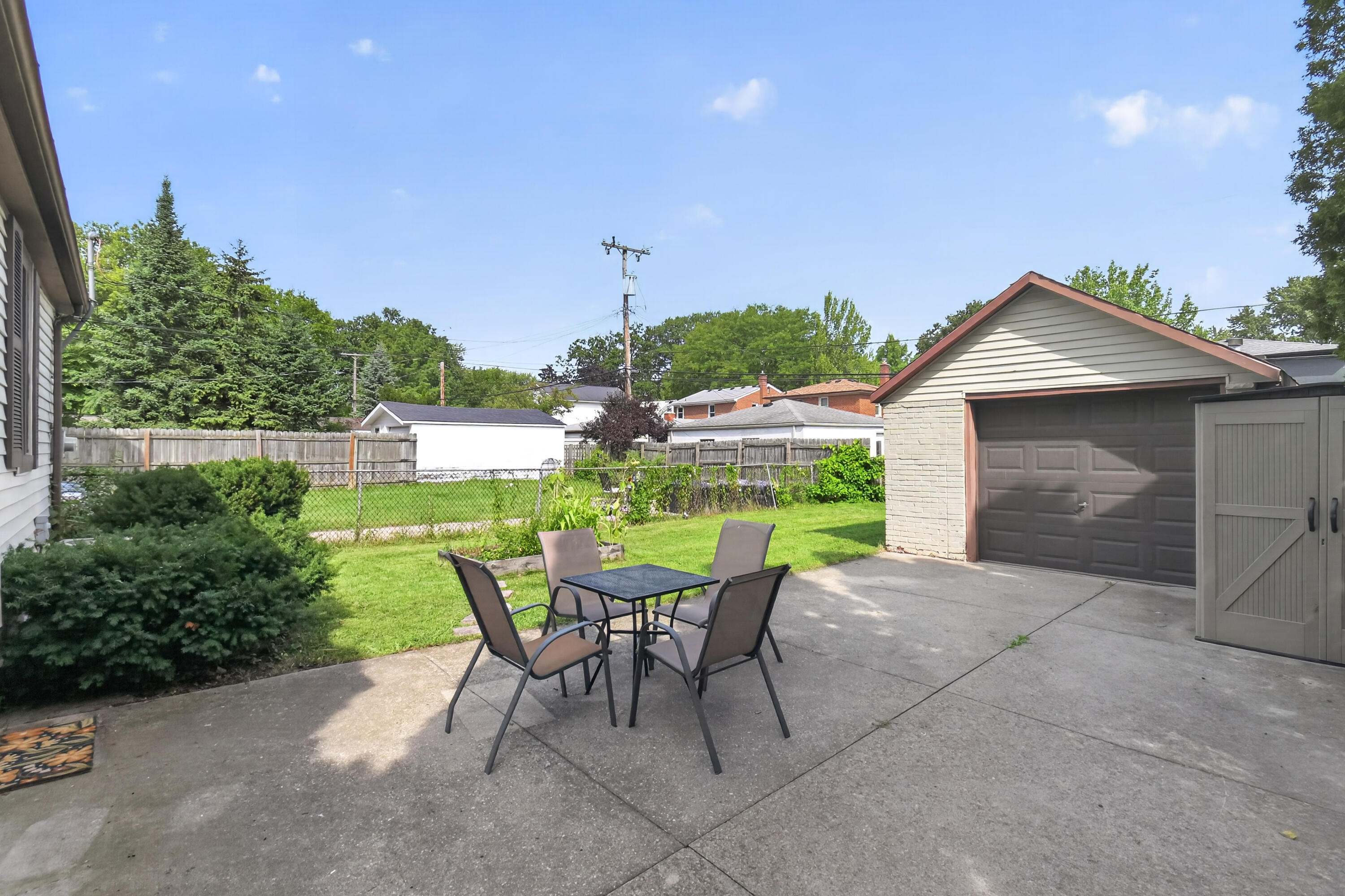 2022 Hampton Road Grosse Pointe, MI 48236 - Photo 33 of 44 44-2022-Hampton-Rd-Grosse-Pointe-Woods-M