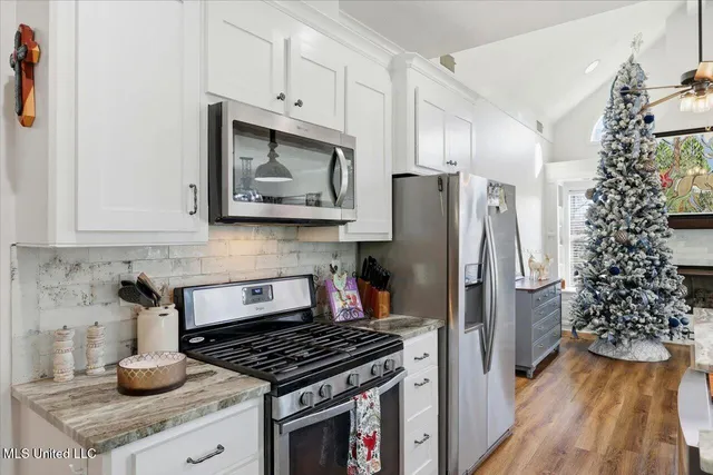 $355,000 | 513 Windsor Drive, Brandon, MS 39047