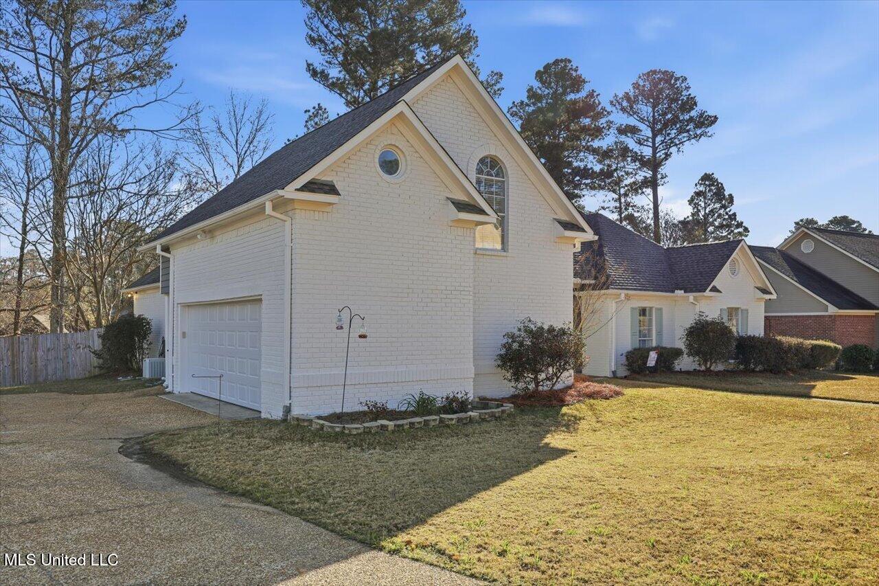 513 Windsor Drive Brandon, MS 39047 - Photo 4 of 50 04-SD1_0458