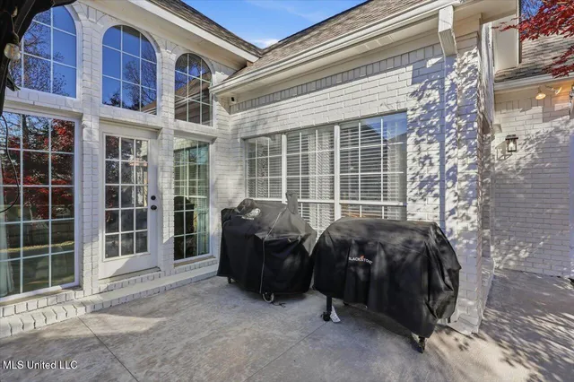 $355,000 | 513 Windsor Drive, Brandon, MS 39047