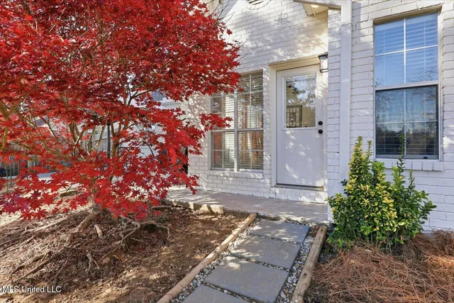 $355,000 | 513 Windsor Drive, Brandon, MS 39047