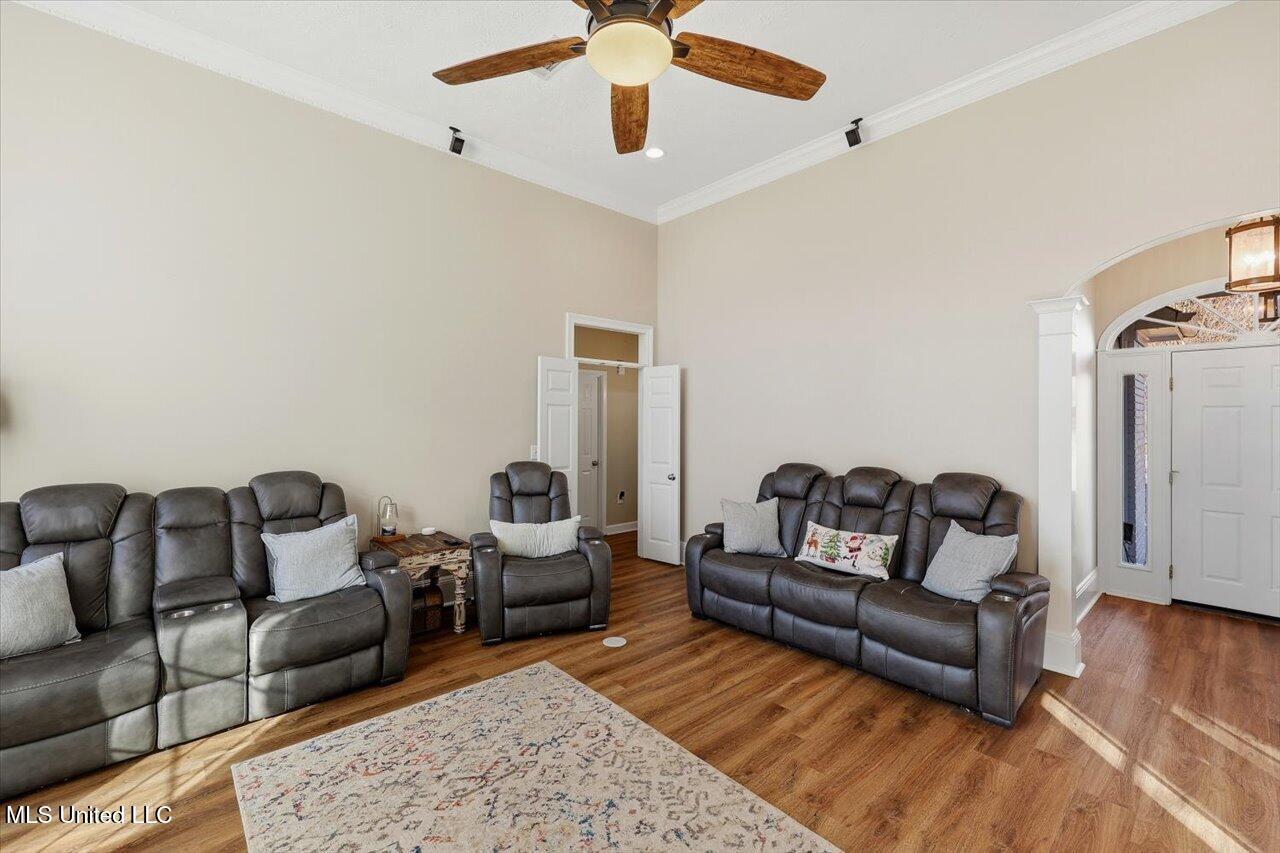 513 Windsor Drive Brandon, MS 39047 - Photo 8 of 50 08-SD1_0214