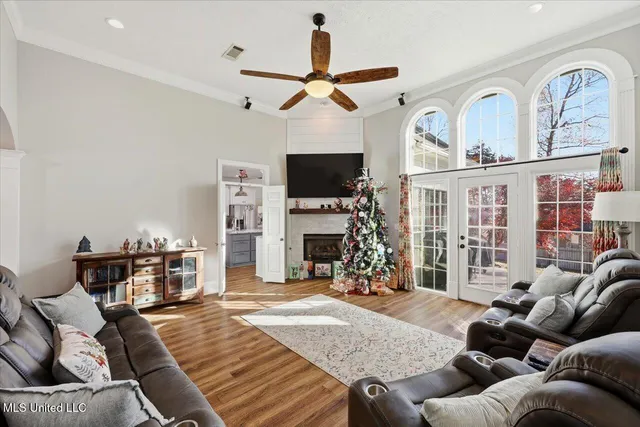 $355,000 | 513 Windsor Drive, Brandon, MS 39047