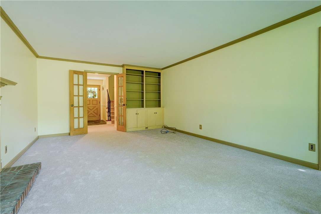 1743 Calkins Road Pittsford, NY 14534 - Photo 4 of 46
