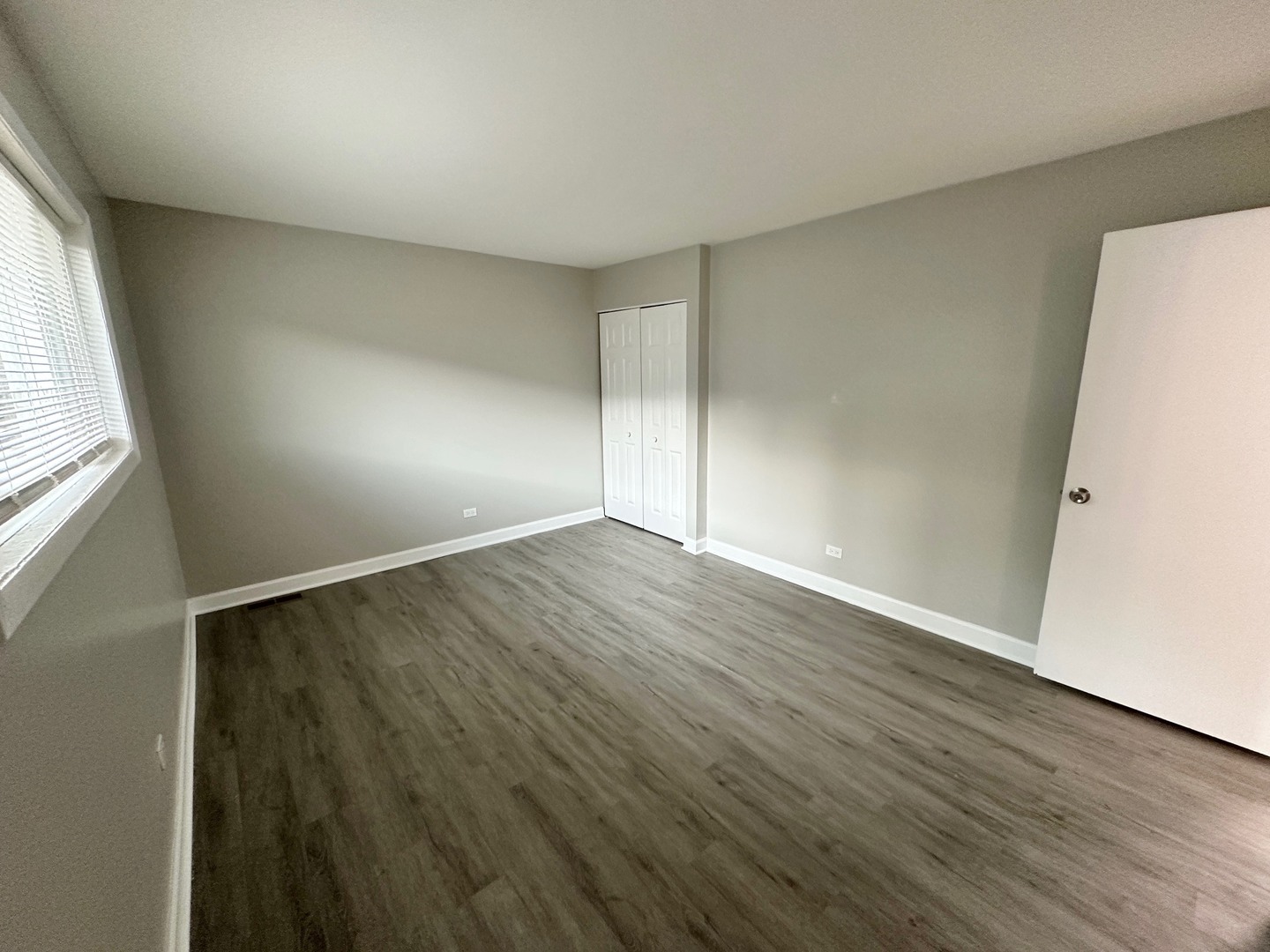 1719 East Roosevelt Road, Unit 4 Wheaton, IL 60187 - Photo 17 of 23 Gallery Image 17