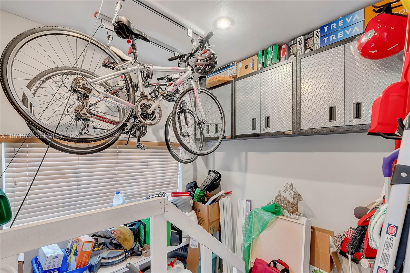 35 Southwest 20th Road Miami, FL 33129 - Photo 23 of 50