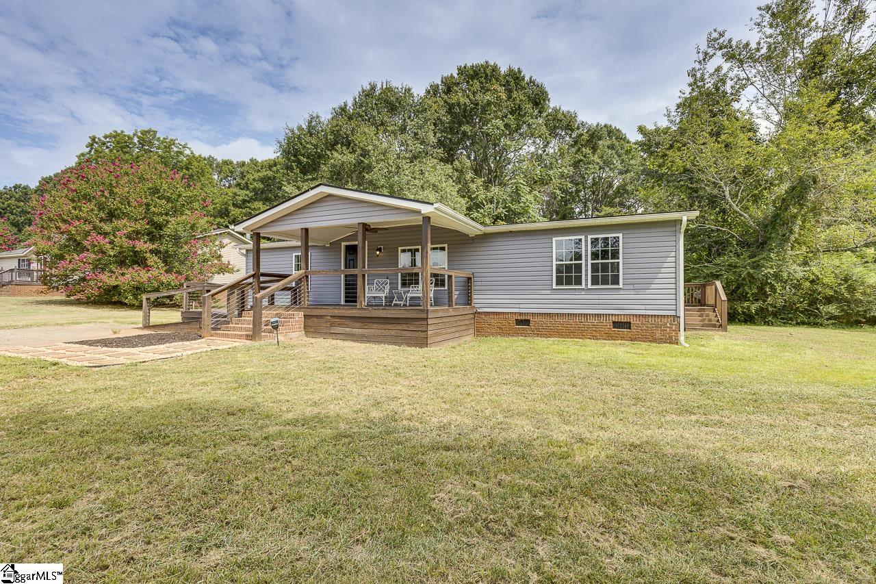 1633 Anderson Ridge Road Simpsonville, SC 29681 - Photo 3 of 44