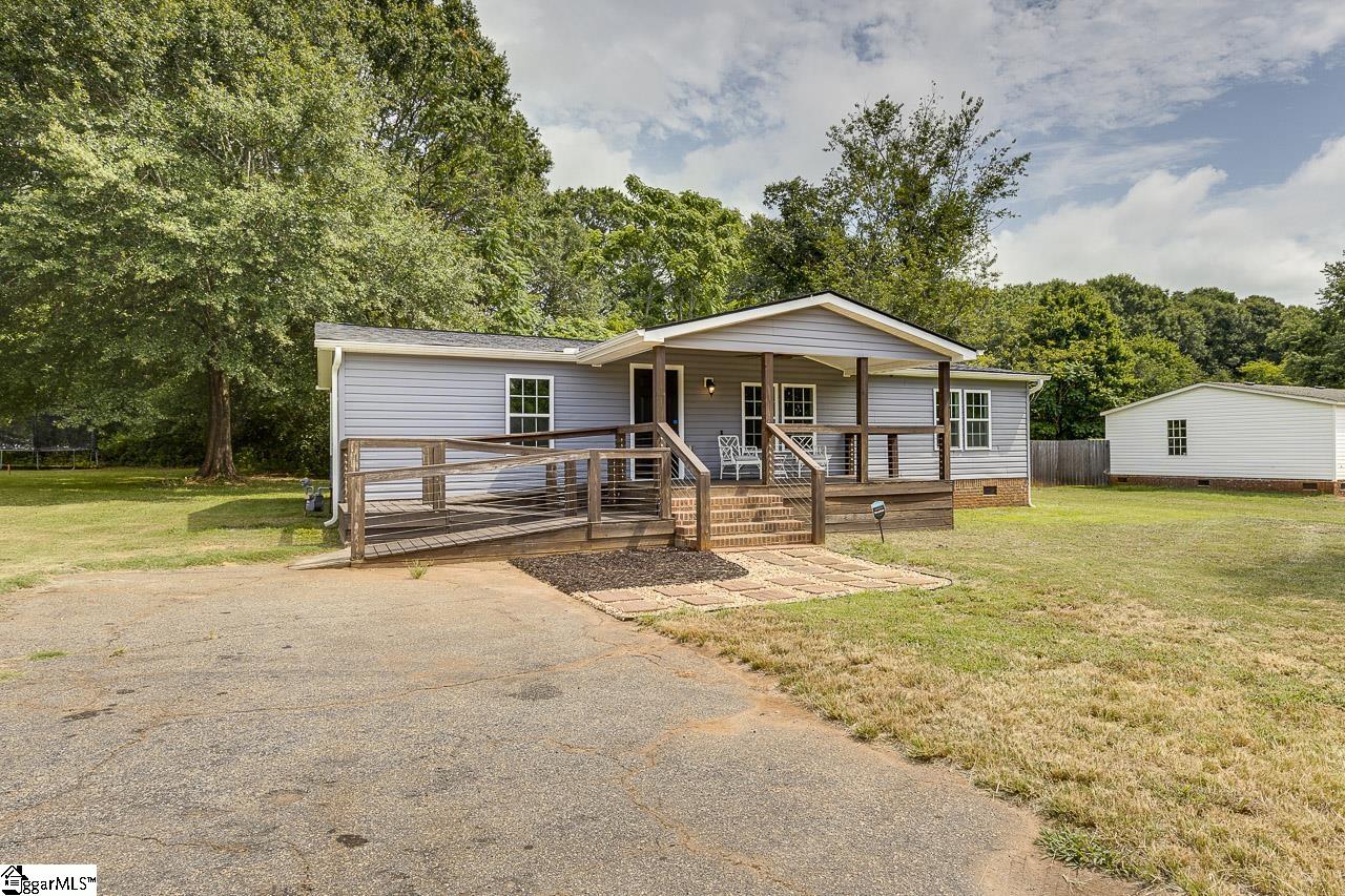 1633 Anderson Ridge Road Simpsonville, SC 29681 - Photo 4 of 44