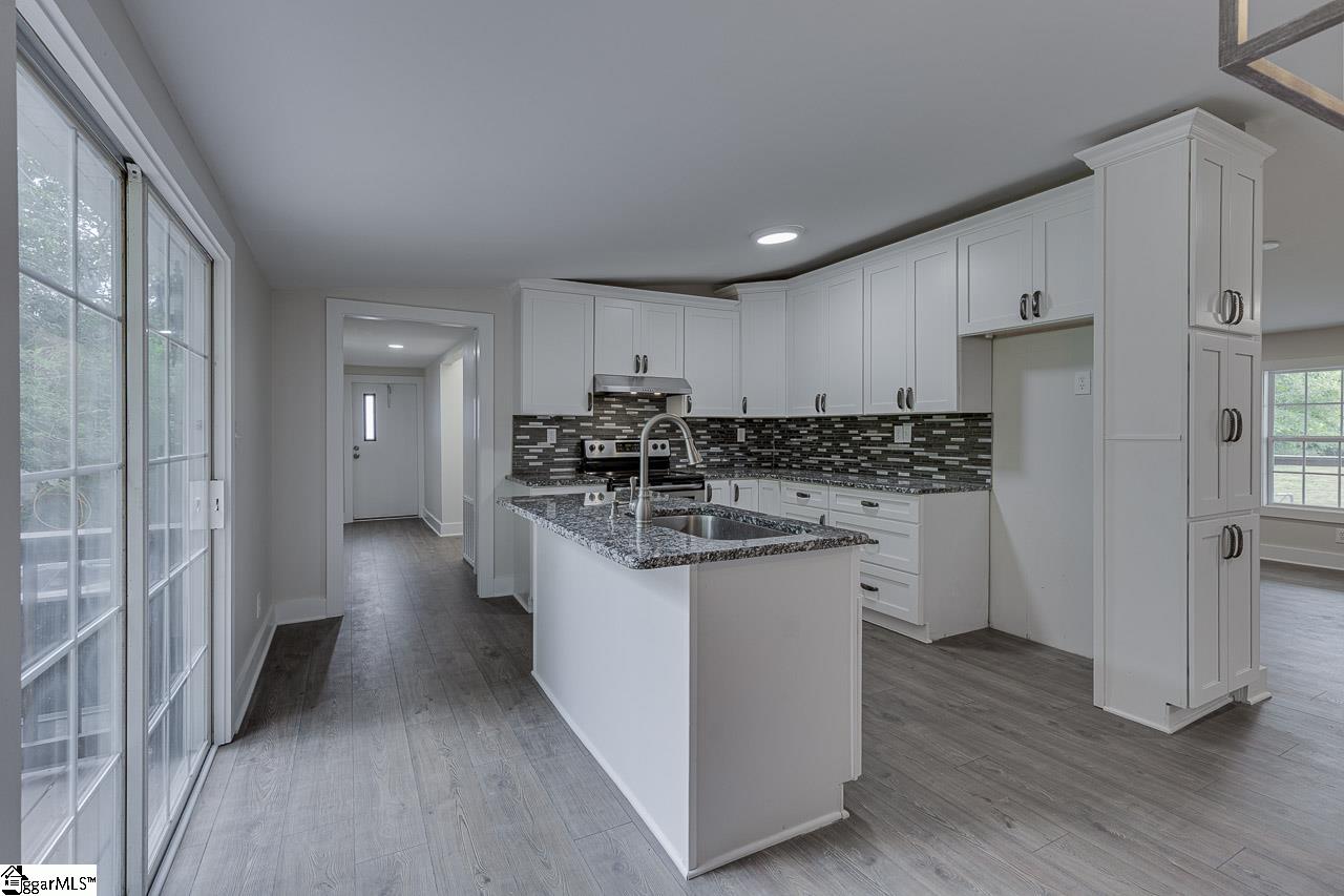 1633 Anderson Ridge Road Simpsonville, SC 29681 - Photo 8 of 44