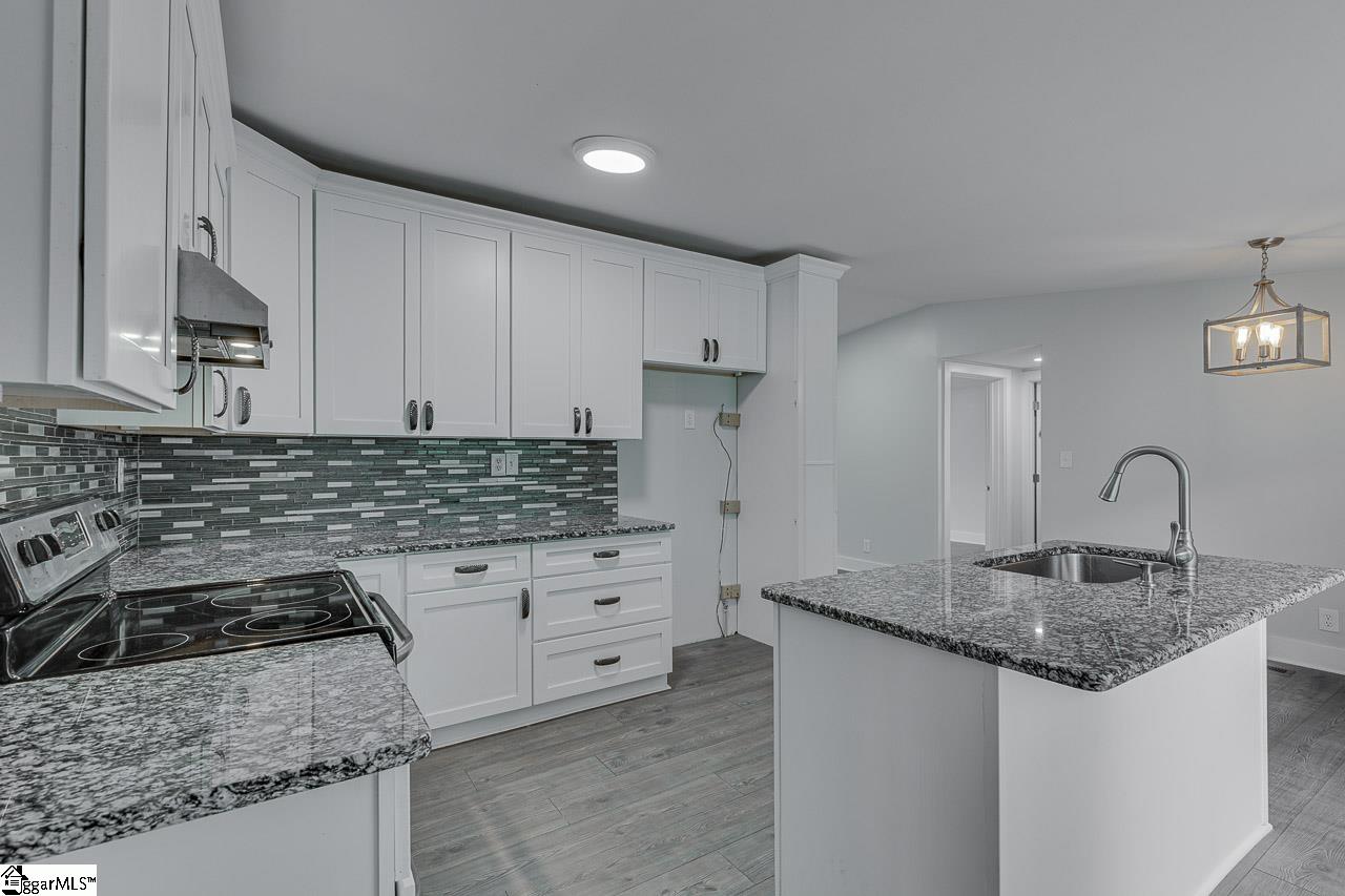 1633 Anderson Ridge Road Simpsonville, SC 29681 - Photo 9 of 44